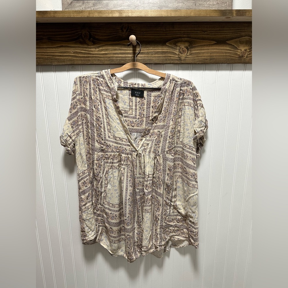 Vici Beige and Taupe Patchwork Geometric Boho Women's oversized Blouse Sz small